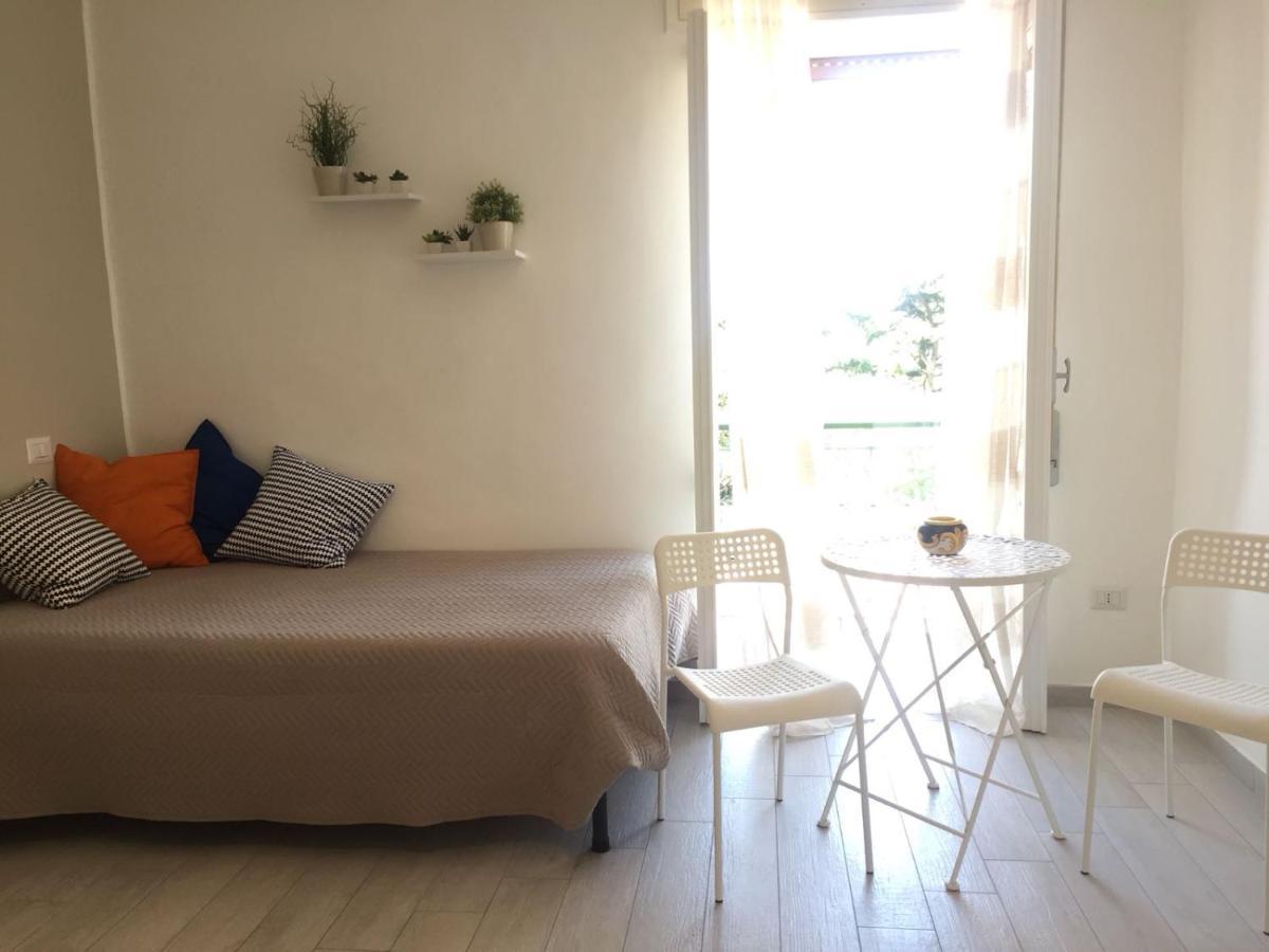 קסטלמרה די סטביה B&B Josephine Sea View מראה חיצוני תמונה